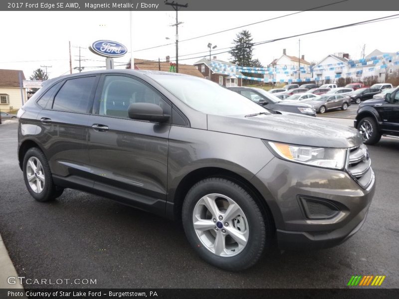 Front 3/4 View of 2017 Edge SE AWD