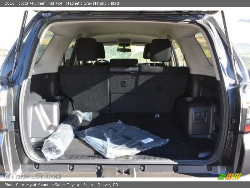 Magnetic Gray Metallic / Black 2016 Toyota 4Runner Trail 4x4