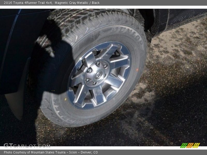 Magnetic Gray Metallic / Black 2016 Toyota 4Runner Trail 4x4