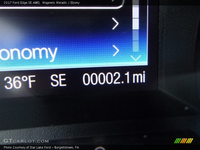 Magnetic Metallic / Ebony 2017 Ford Edge SE AWD