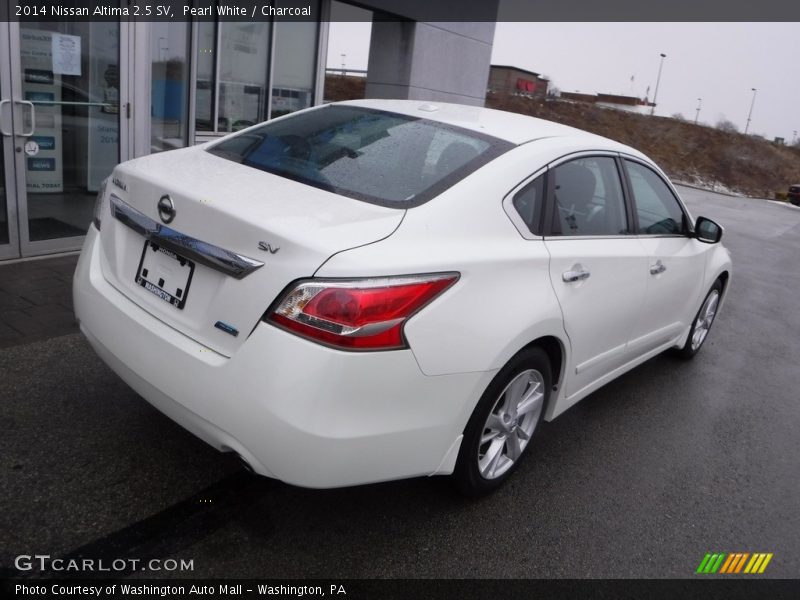 Pearl White / Charcoal 2014 Nissan Altima 2.5 SV