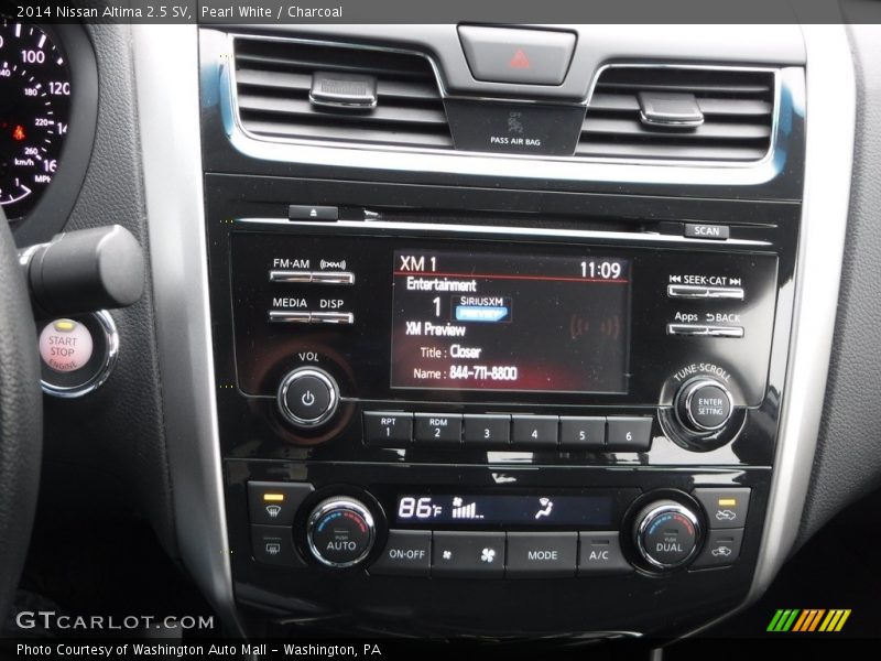 Pearl White / Charcoal 2014 Nissan Altima 2.5 SV