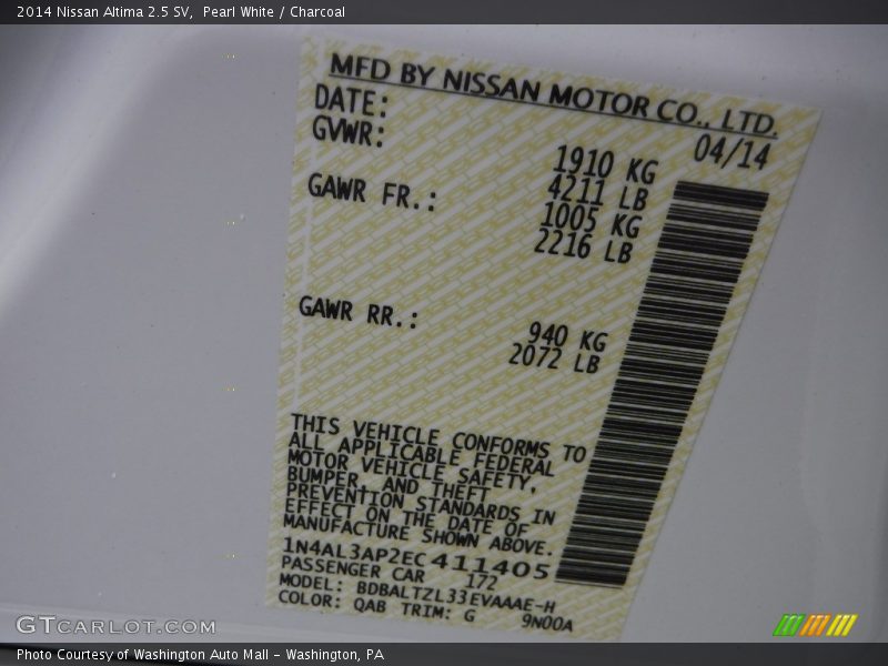 Pearl White / Charcoal 2014 Nissan Altima 2.5 SV