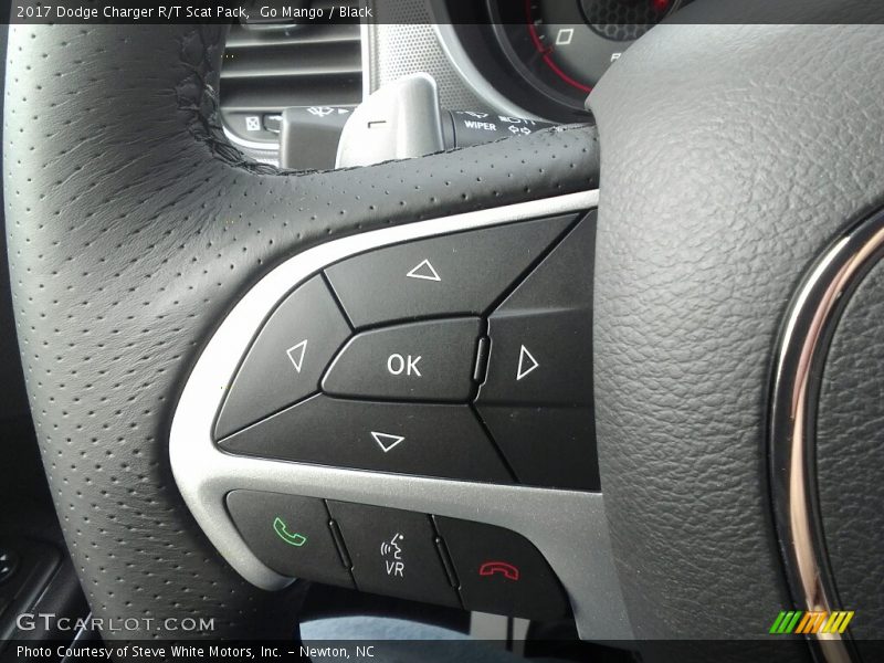 Go Mango / Black 2017 Dodge Charger R/T Scat Pack