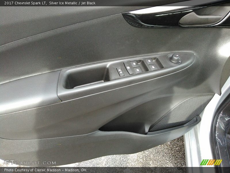 Silver Ice Metallic / Jet Black 2017 Chevrolet Spark LT