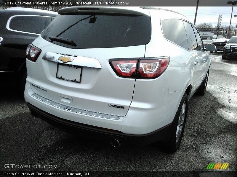 Iridescent Pearl Tricoat / Ebony 2017 Chevrolet Traverse Premier AWD