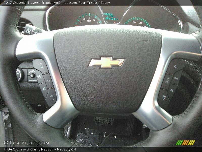 Iridescent Pearl Tricoat / Ebony 2017 Chevrolet Traverse Premier AWD