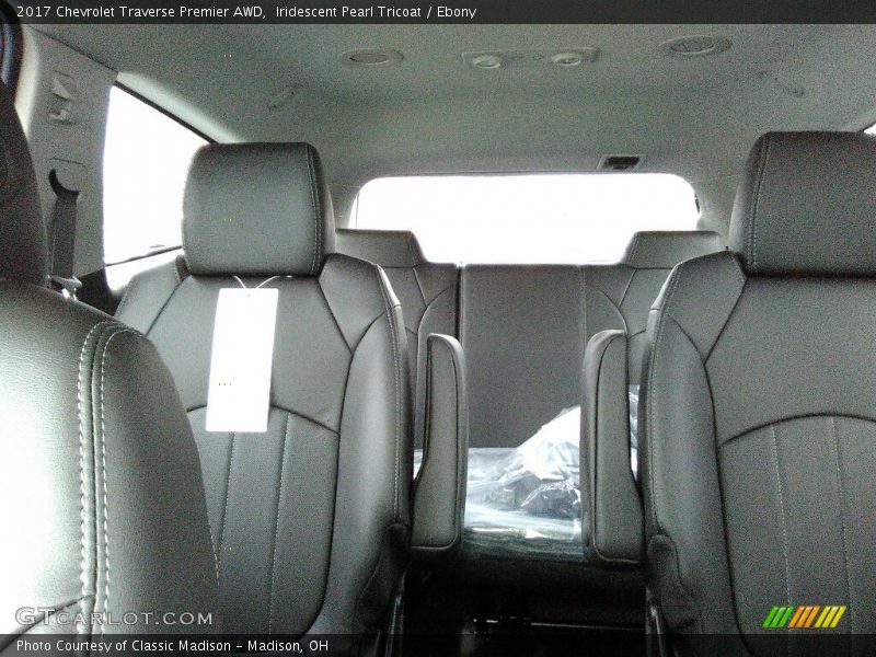 Iridescent Pearl Tricoat / Ebony 2017 Chevrolet Traverse Premier AWD