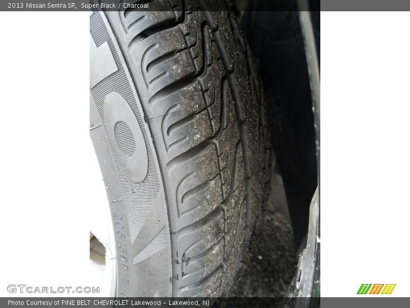 Super Black / Charcoal 2013 Nissan Sentra SR
