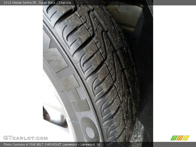 Super Black / Charcoal 2013 Nissan Sentra SR