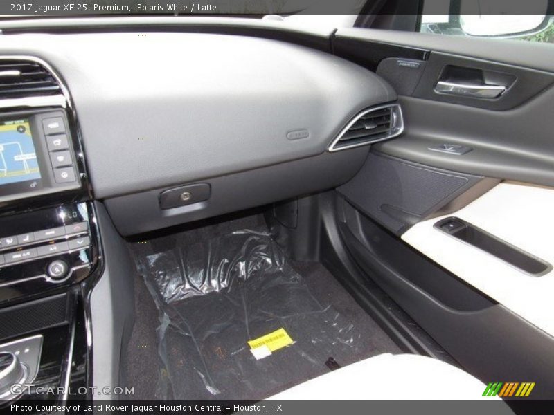 Polaris White / Latte 2017 Jaguar XE 25t Premium