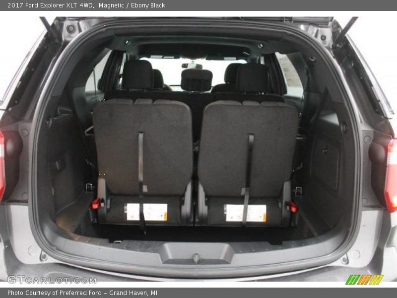 Magnetic / Ebony Black 2017 Ford Explorer XLT 4WD