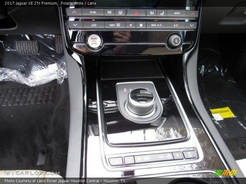 Polaris White / Latte 2017 Jaguar XE 25t Premium