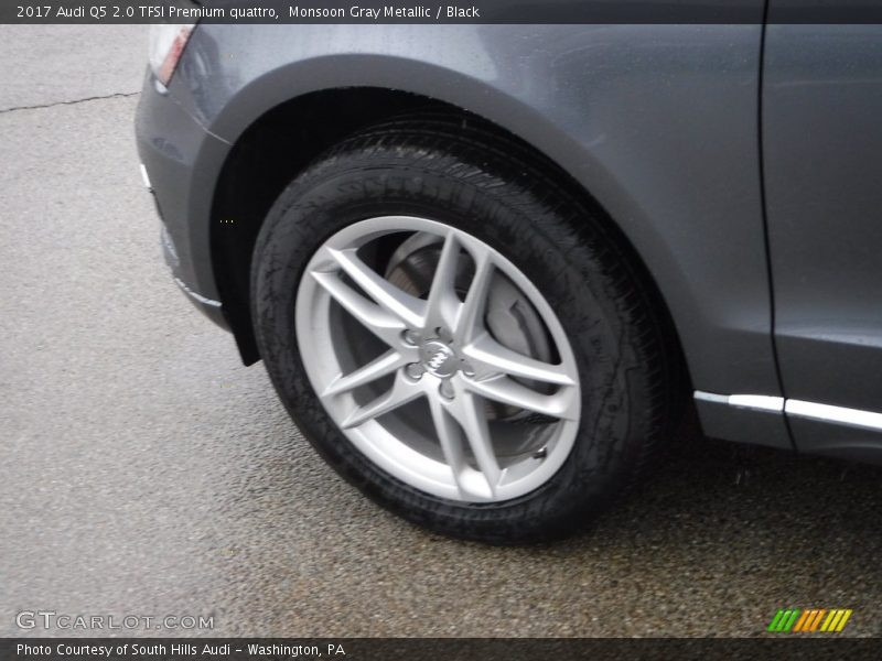 Monsoon Gray Metallic / Black 2017 Audi Q5 2.0 TFSI Premium quattro