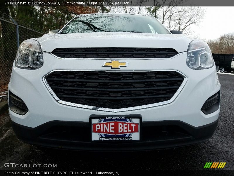 Summit White / Light Titanium/Jet Black 2017 Chevrolet Equinox LS AWD