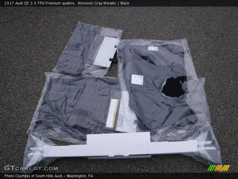 Monsoon Gray Metallic / Black 2017 Audi Q5 2.0 TFSI Premium quattro