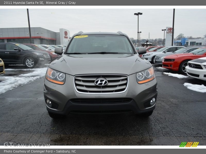 Mineral Gray / Gray 2011 Hyundai Santa Fe SE