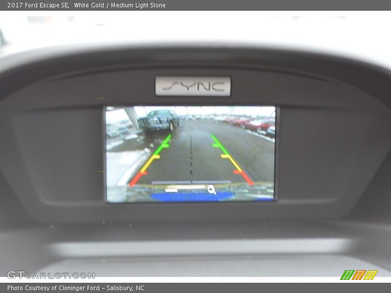 White Gold / Medium Light Stone 2017 Ford Escape SE