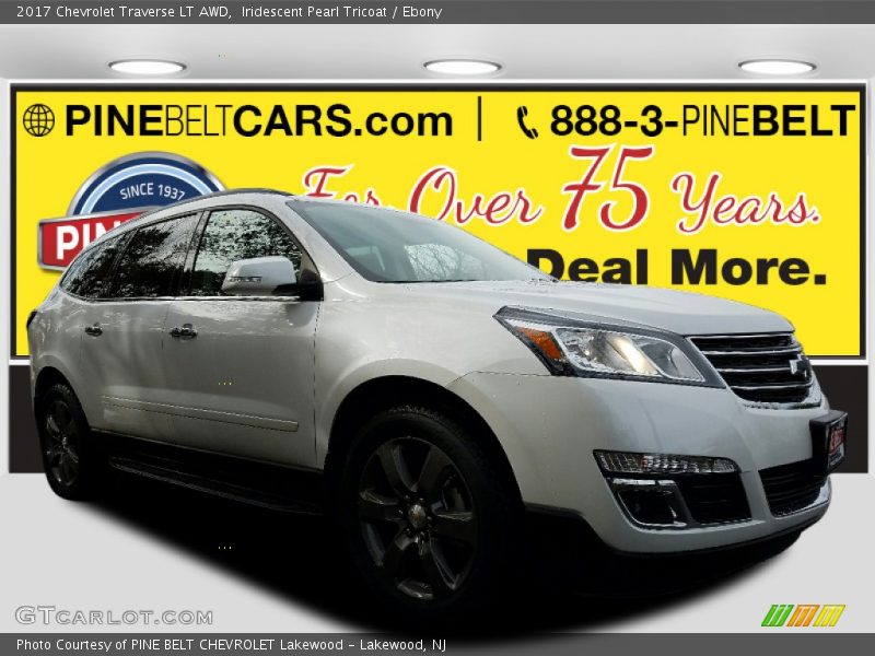 Iridescent Pearl Tricoat / Ebony 2017 Chevrolet Traverse LT AWD