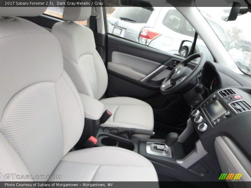 Dark Gray Metallic / Gray 2017 Subaru Forester 2.5i