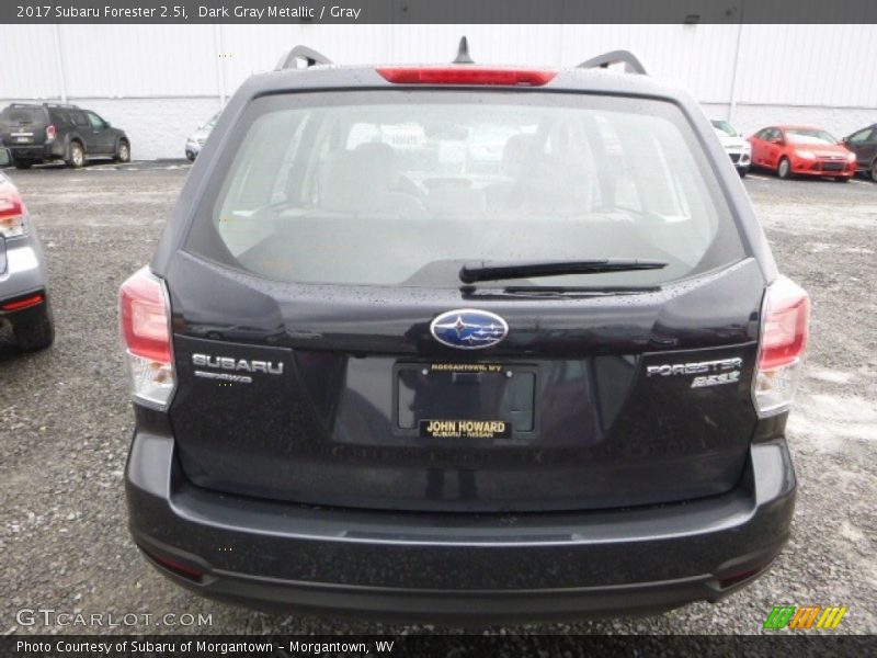 Dark Gray Metallic / Gray 2017 Subaru Forester 2.5i