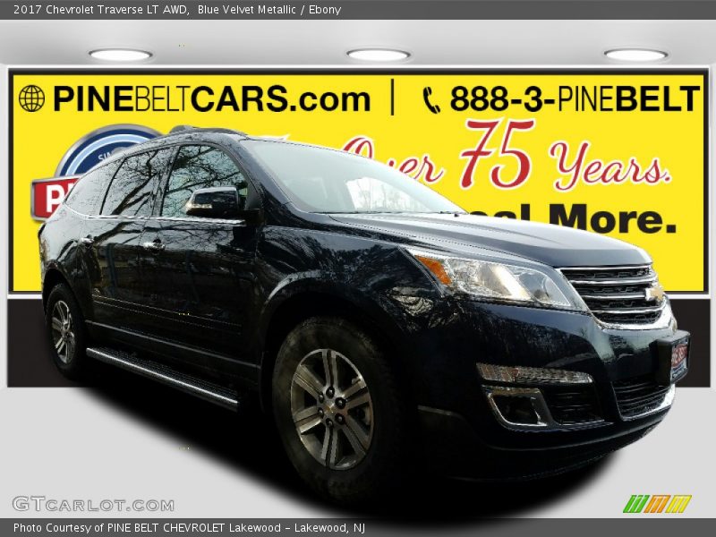 Blue Velvet Metallic / Ebony 2017 Chevrolet Traverse LT AWD