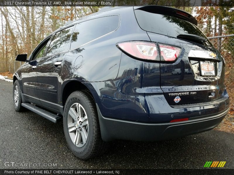 Blue Velvet Metallic / Ebony 2017 Chevrolet Traverse LT AWD