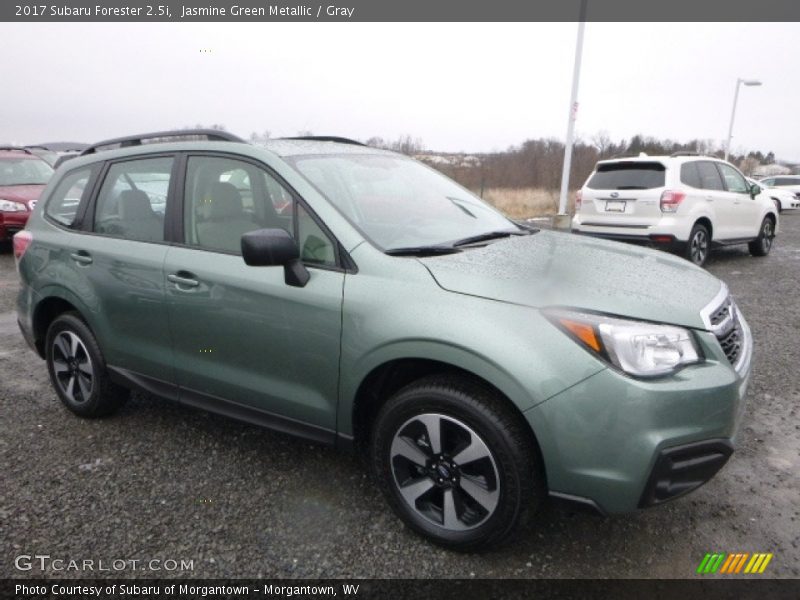 Jasmine Green Metallic / Gray 2017 Subaru Forester 2.5i