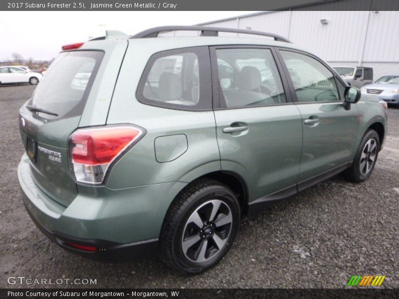 Jasmine Green Metallic / Gray 2017 Subaru Forester 2.5i
