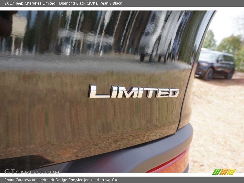 Diamond Black Crystal Pearl / Black 2017 Jeep Cherokee Limited