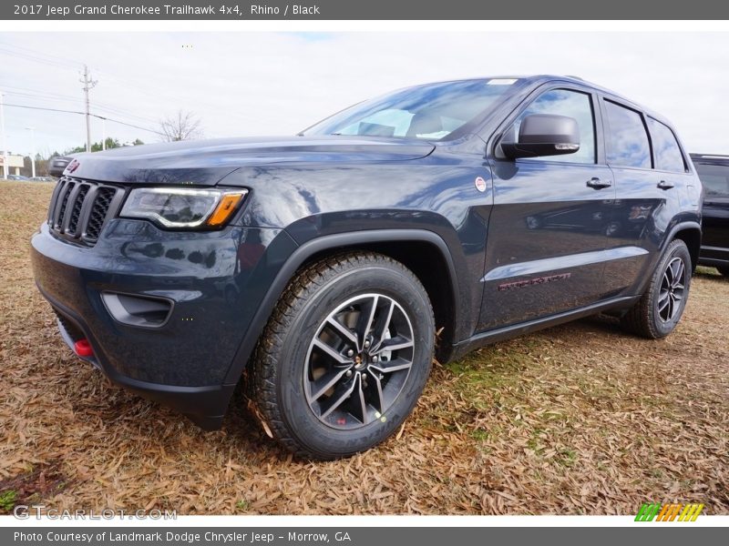 Front 3/4 View of 2017 Grand Cherokee Trailhawk 4x4