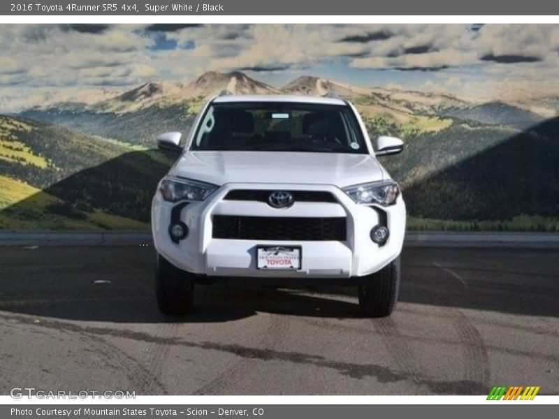 Super White / Black 2016 Toyota 4Runner SR5 4x4