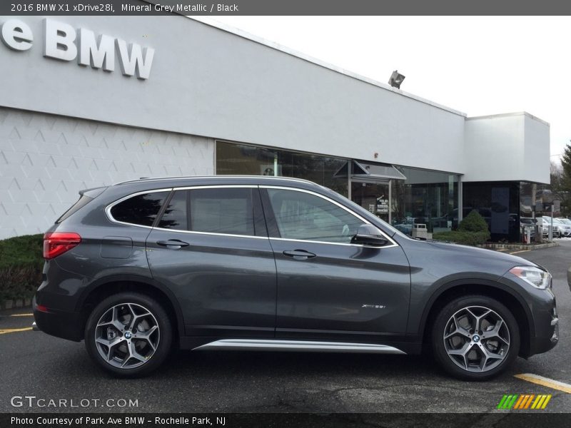 Mineral Grey Metallic / Black 2016 BMW X1 xDrive28i