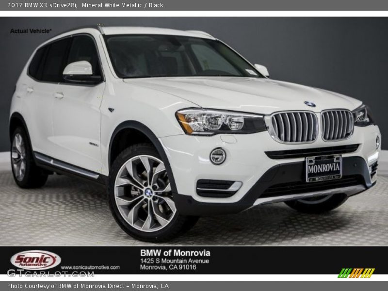 Mineral White Metallic / Black 2017 BMW X3 sDrive28i