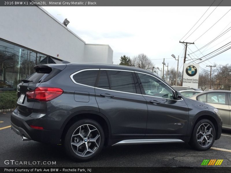 Mineral Grey Metallic / Black 2016 BMW X1 xDrive28i