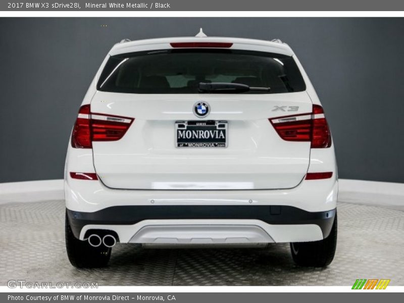 Mineral White Metallic / Black 2017 BMW X3 sDrive28i