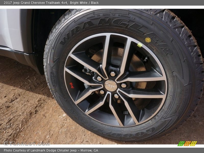 Bright White / Black 2017 Jeep Grand Cherokee Trailhawk 4x4