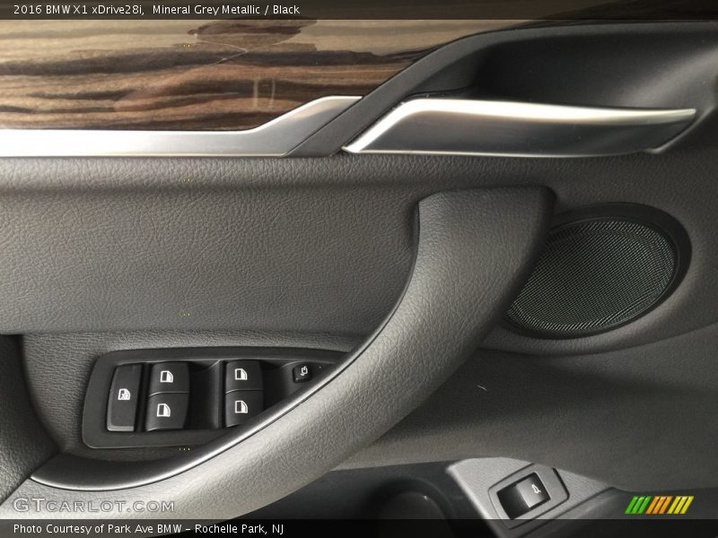 Mineral Grey Metallic / Black 2016 BMW X1 xDrive28i