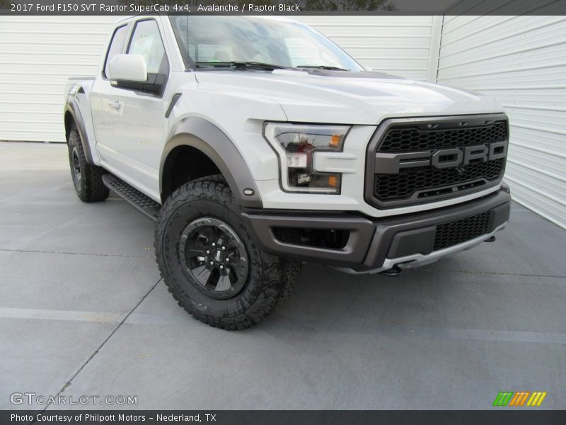 Front 3/4 View of 2017 F150 SVT Raptor SuperCab 4x4