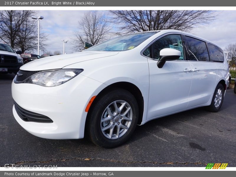 Bright White / Black/Alloy 2017 Chrysler Pacifica LX