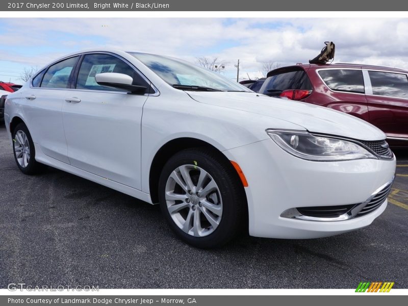 Bright White / Black/Linen 2017 Chrysler 200 Limited