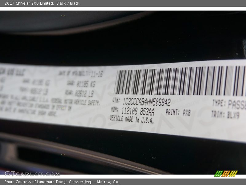 Black / Black 2017 Chrysler 200 Limited