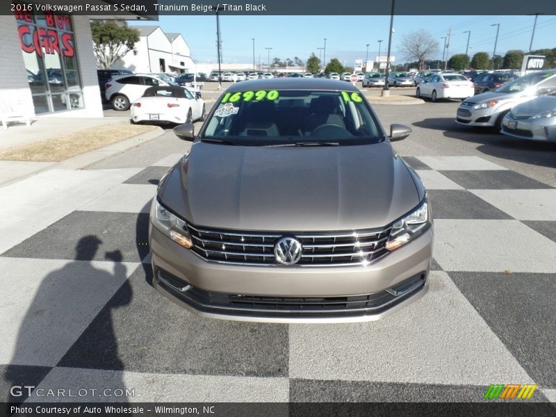 Titanium Beige / Titan Black 2016 Volkswagen Passat S Sedan