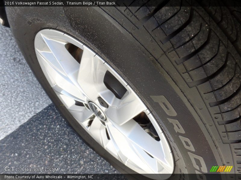 Titanium Beige / Titan Black 2016 Volkswagen Passat S Sedan