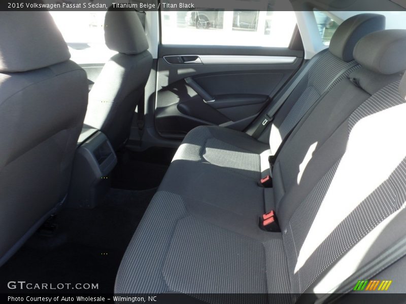 Titanium Beige / Titan Black 2016 Volkswagen Passat S Sedan