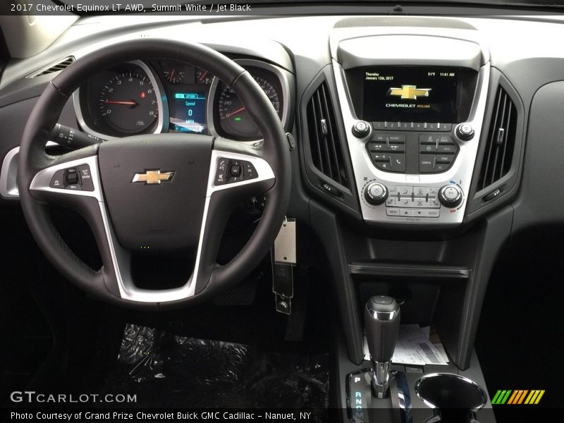 Summit White / Jet Black 2017 Chevrolet Equinox LT AWD