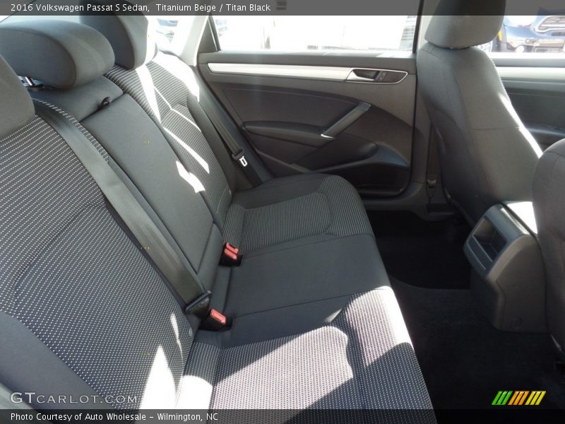 Titanium Beige / Titan Black 2016 Volkswagen Passat S Sedan