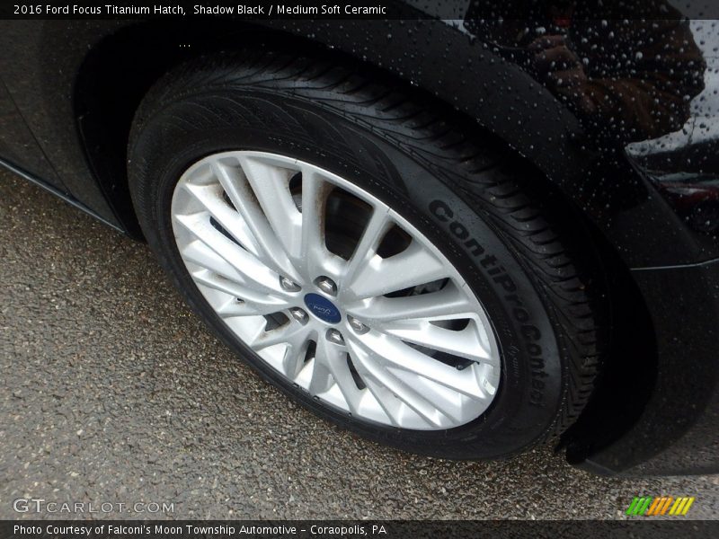 Shadow Black / Medium Soft Ceramic 2016 Ford Focus Titanium Hatch