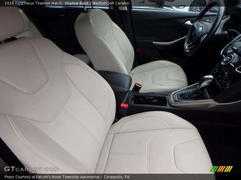 Shadow Black / Medium Soft Ceramic 2016 Ford Focus Titanium Hatch