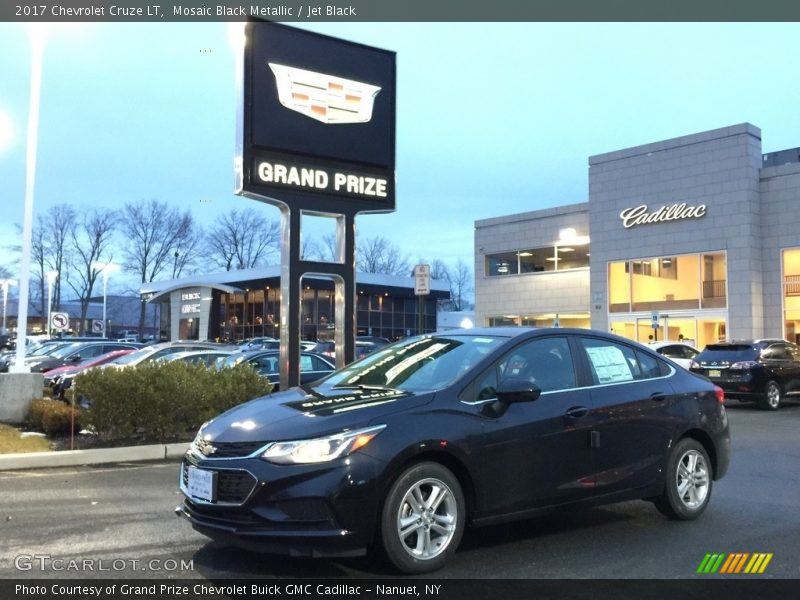 Mosaic Black Metallic / Jet Black 2017 Chevrolet Cruze LT